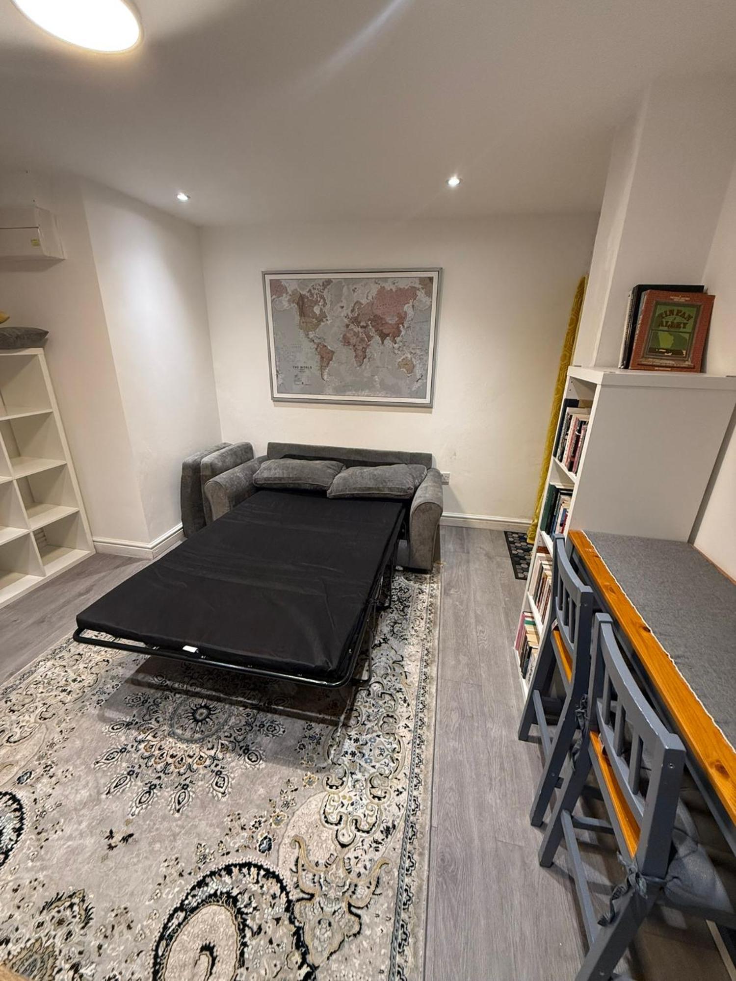 Apartment Entire One Bedroom Apartment With Living Room And Private Garden Bright And Spacious