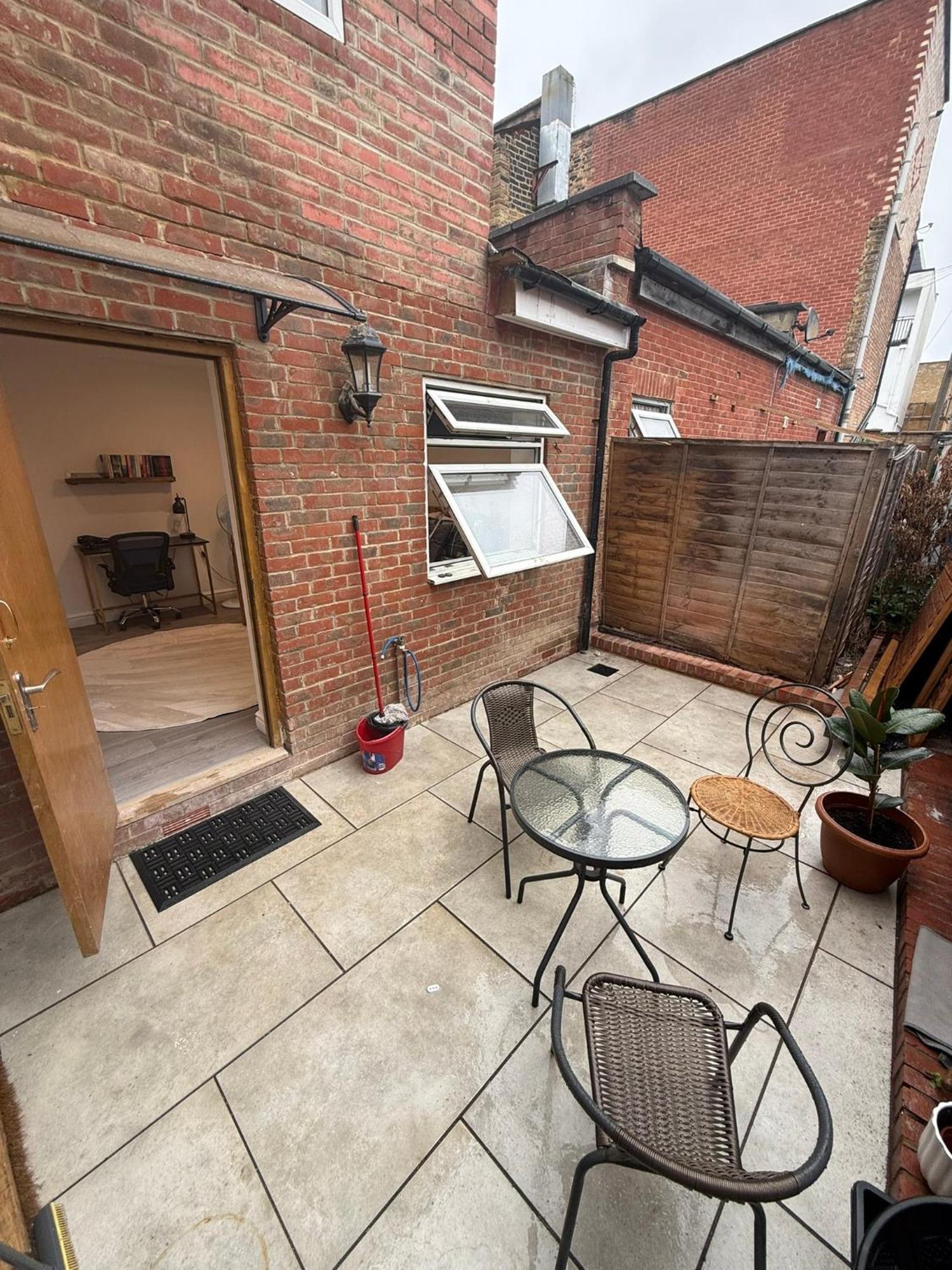 Apartment Entire One Bedroom Apartment With Living Room And Private Garden Bright And Spacious London