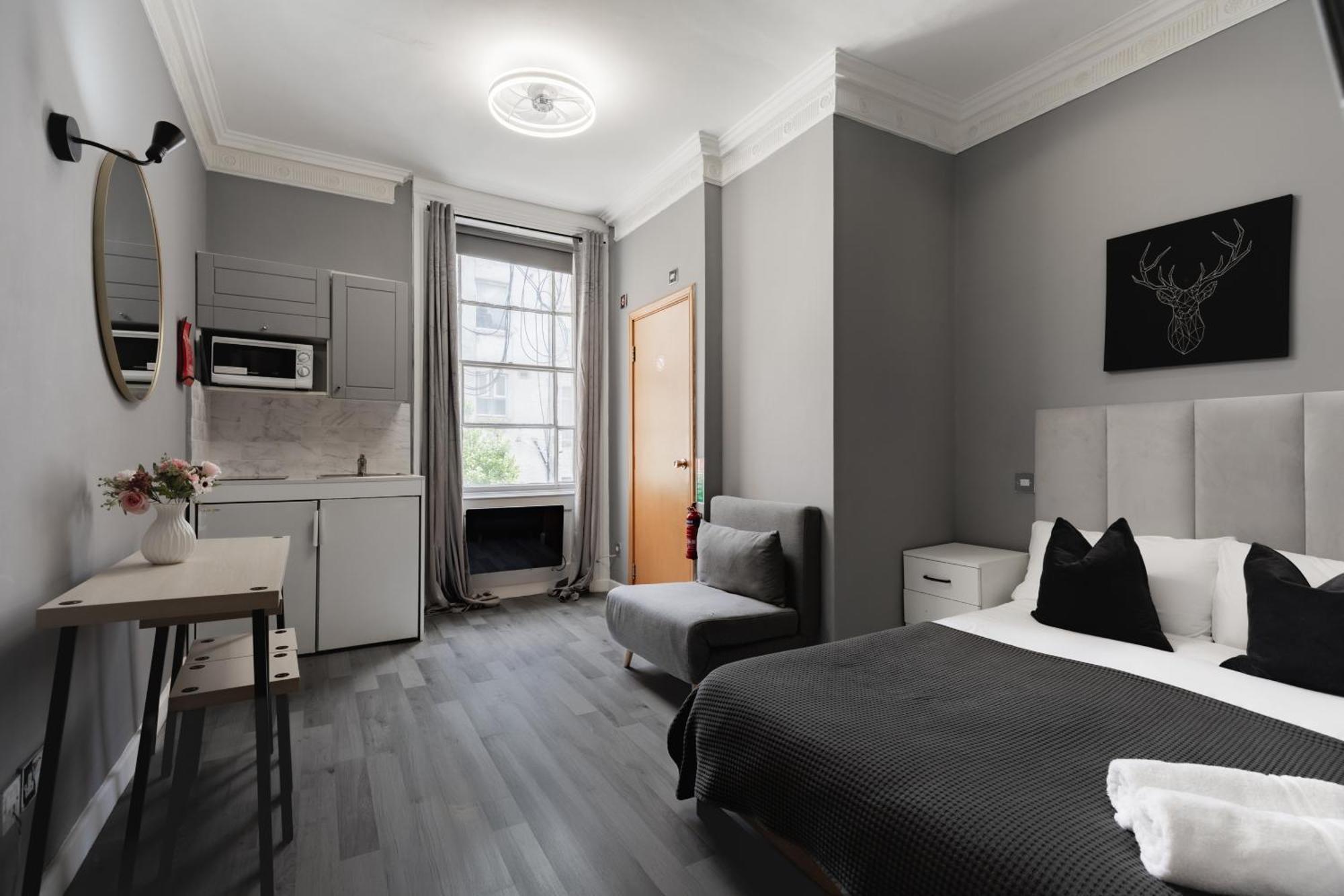 Britannia Hyde Park Hotel London