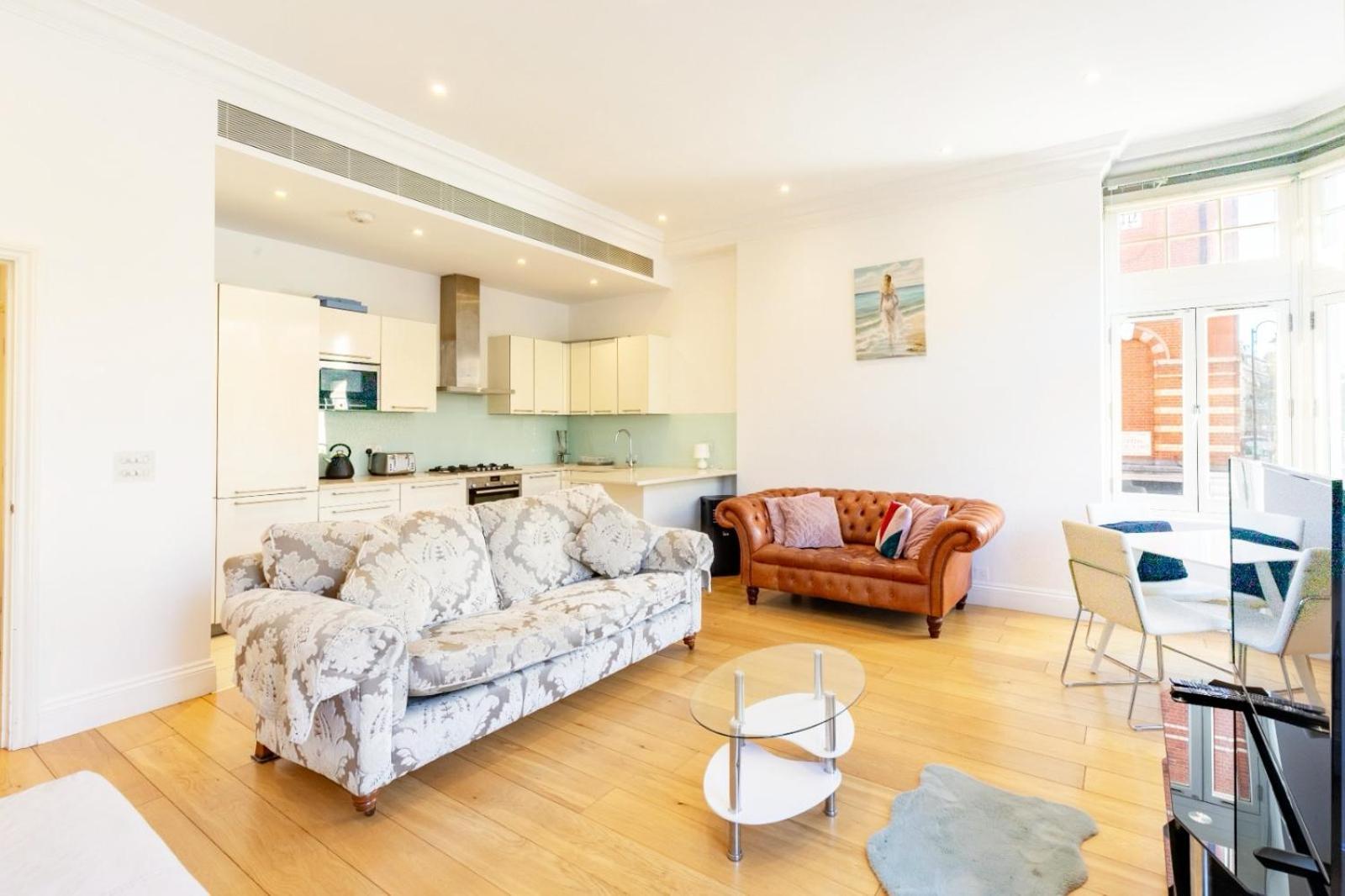 3 Bedrooms Luxurious In Knightsbridge Harrods 5 Minutes Apartment