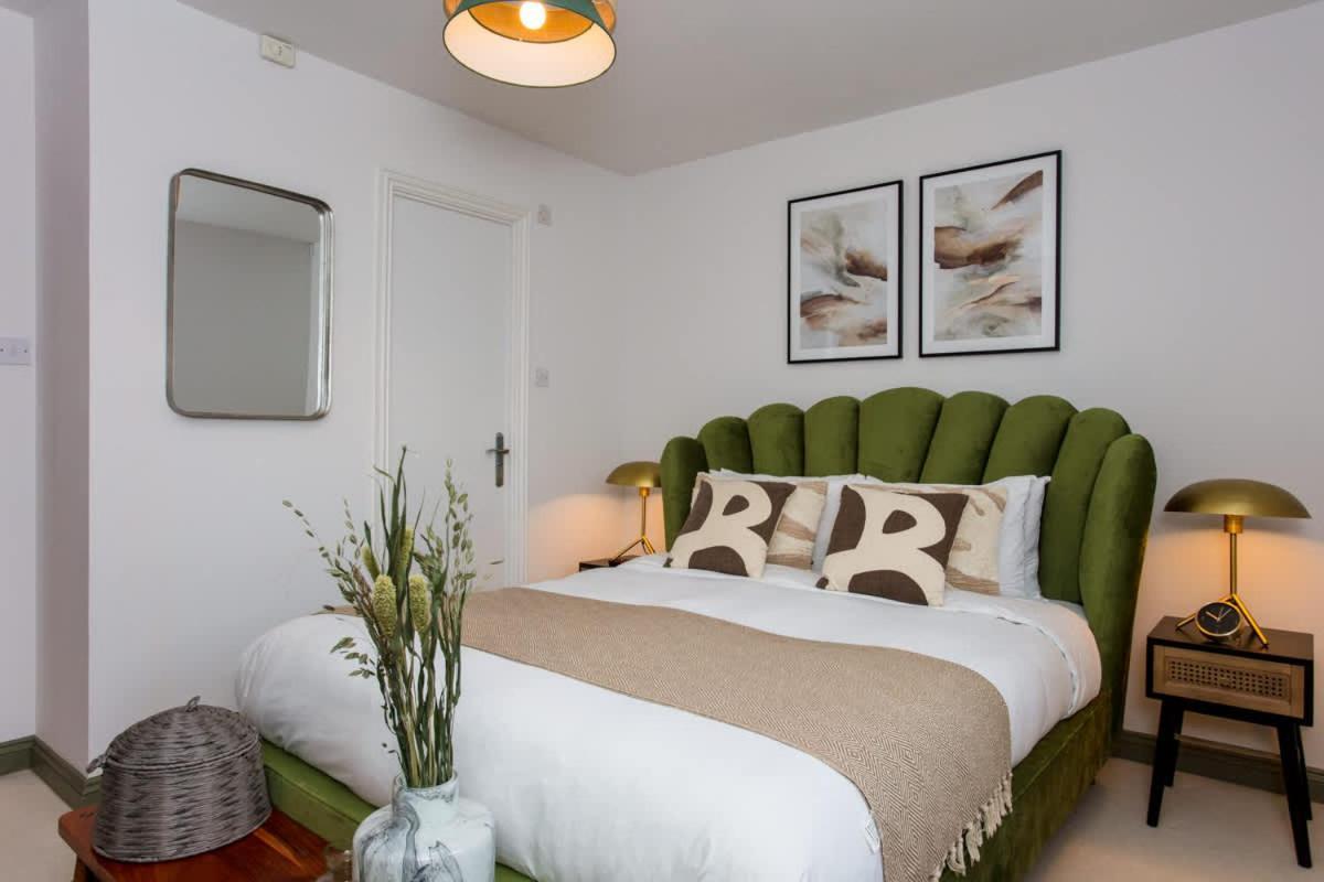 The Sparkford Gardens - Lovely 2bdr With Balcony Londres