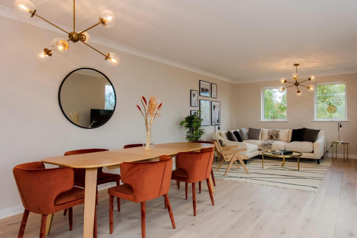 The Sparkford Gardens - Lovely 2bdr With Balcony Apartamento Londres