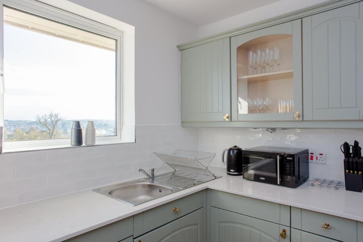 The Sparkford Gardens - Lovely 2bdr With Balcony * Londres