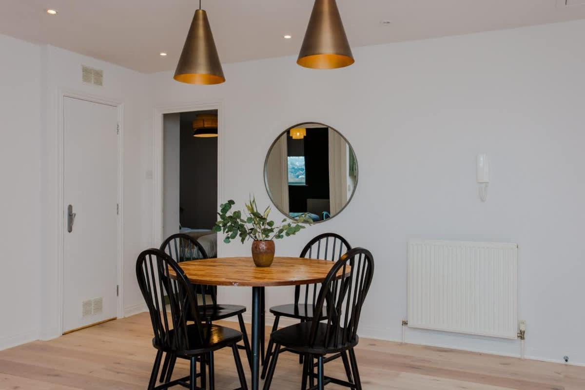 The Sparkford Gardens - Lovely 2bdr With Balcony * Londres
