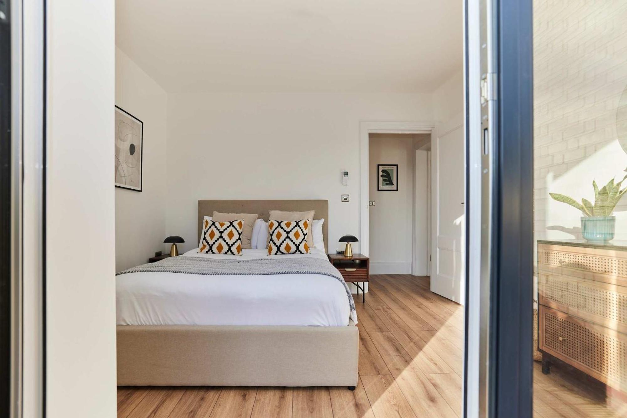 Apartment The Wembley Park Secret - Spacious 3bdr Flat With Terrace London