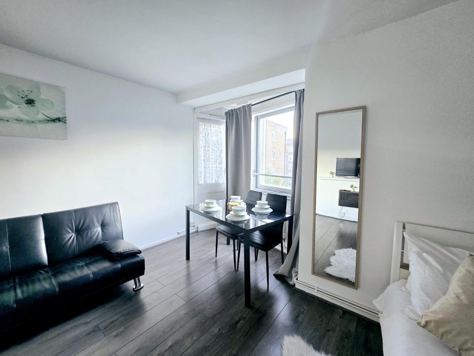Apartment Imam - Halliday House London