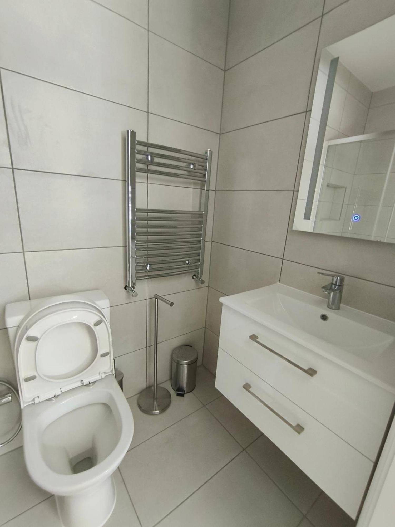 Apartment Starnest Willesden Junction London