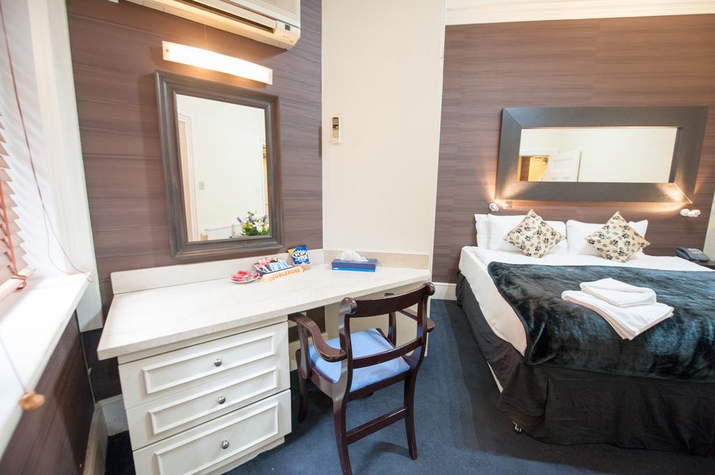 Knightsbridge 4*