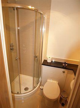 Crompton Court Apartamento