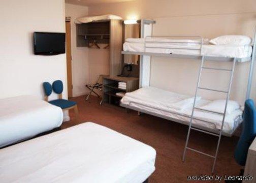 Express - Vauxhall Nine Elms Hotel