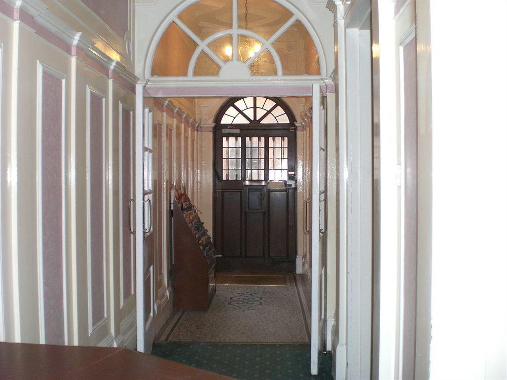 Apart-hotel Kensingtoncourt 3*
