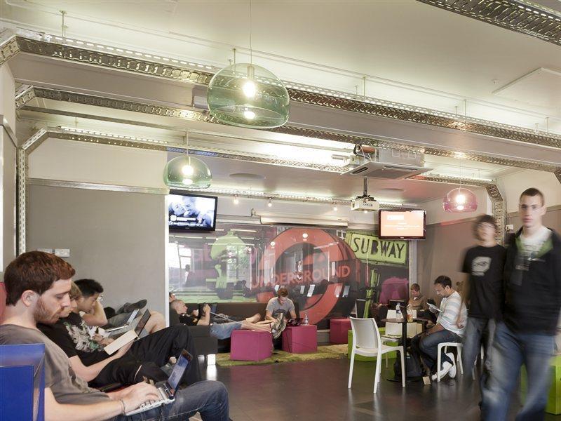 Generator Hostel