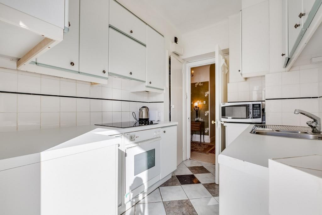 Executive Knightsbridge