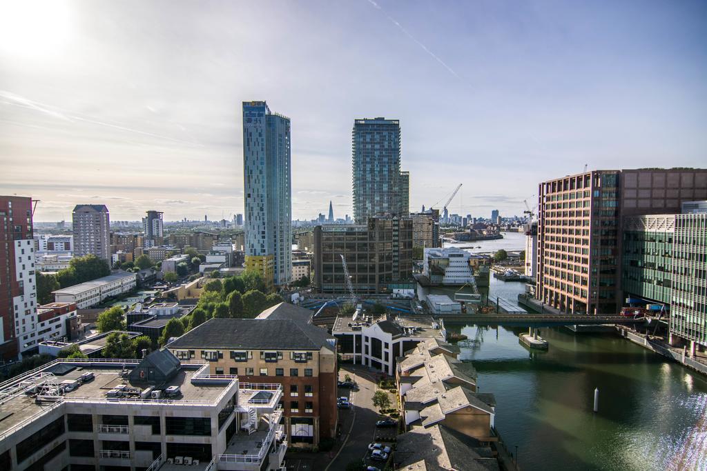 Canary Wharf - Corporate River View