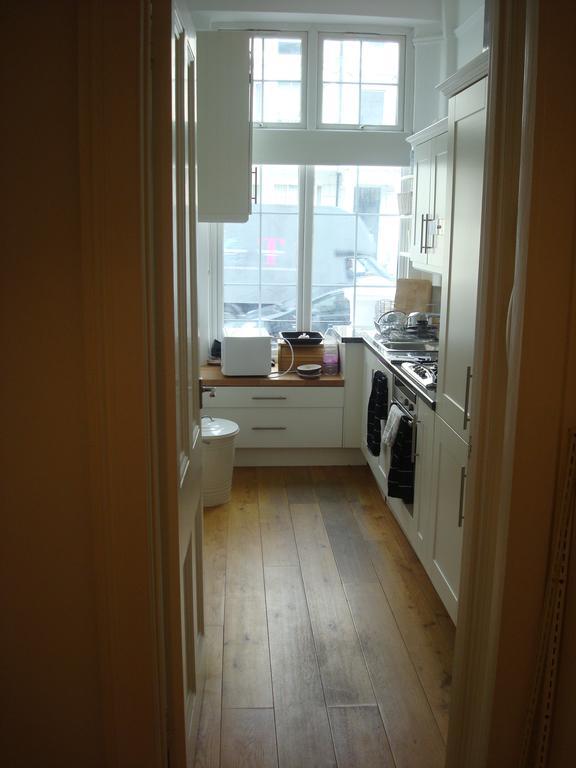 Apartamento Luxury Holland Park, Sleeps 2, Free S'fast Wifi Londres