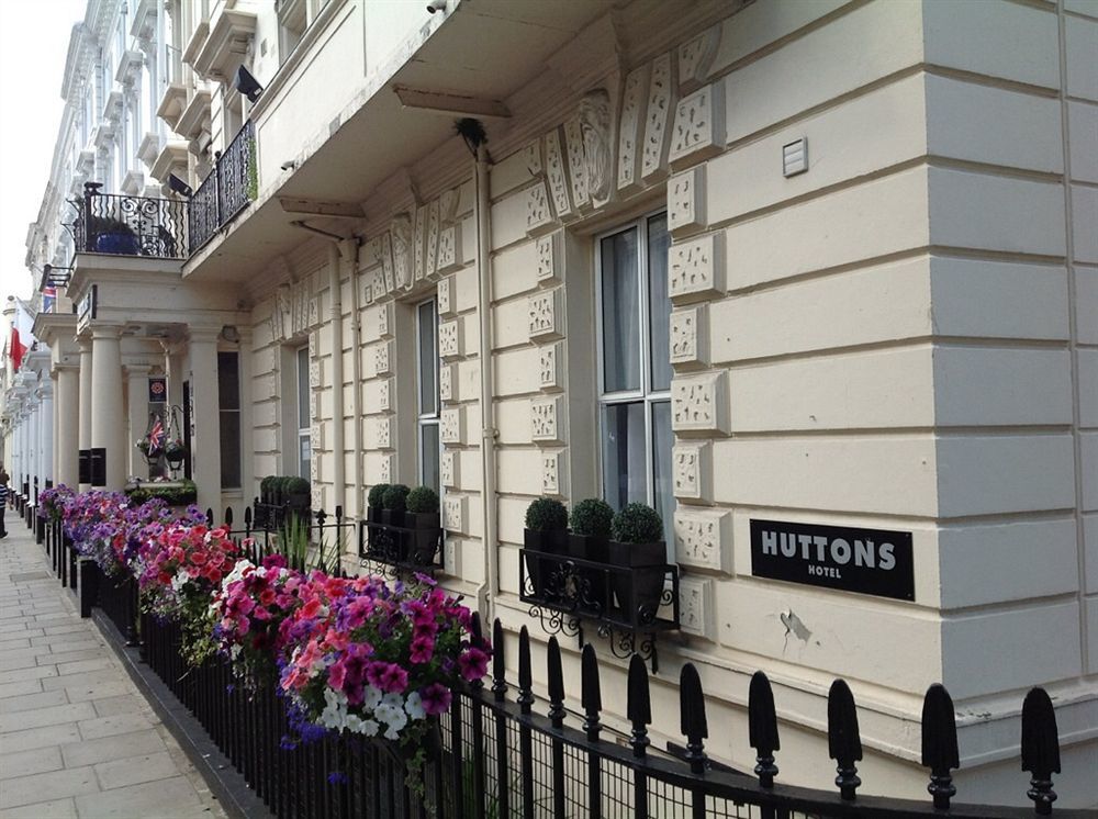 Huttons Hotel, Victoria
