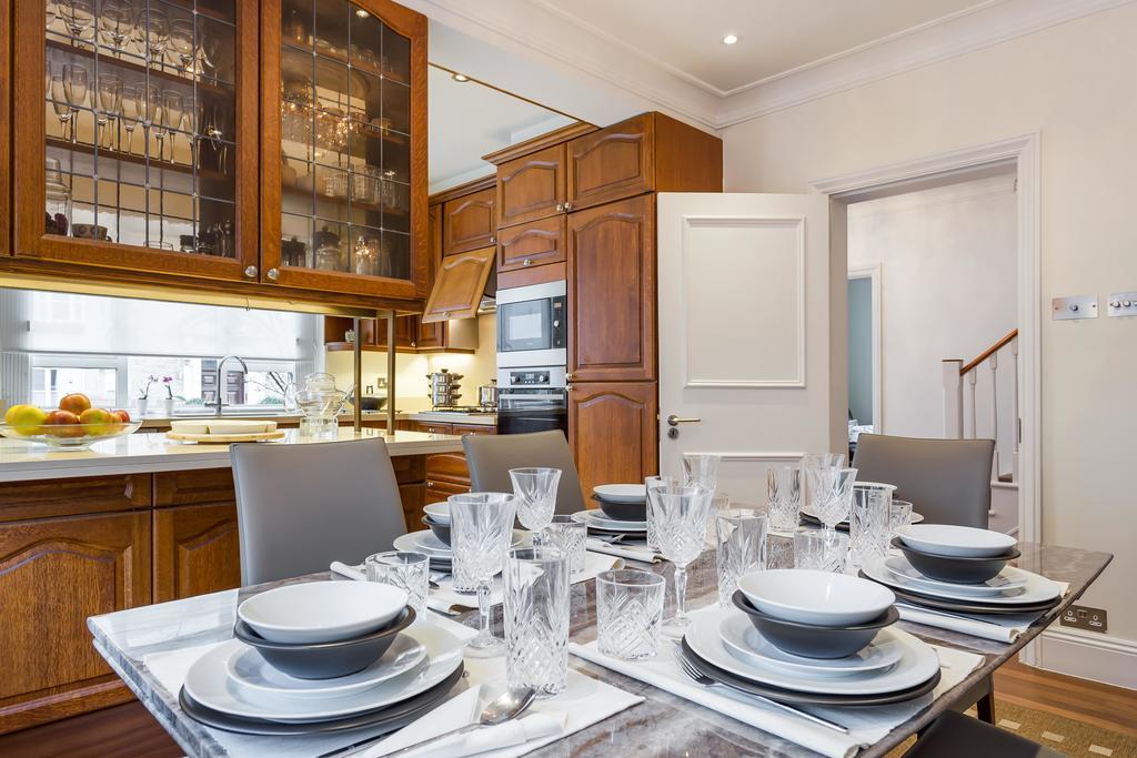 Hyde Park Residence * London