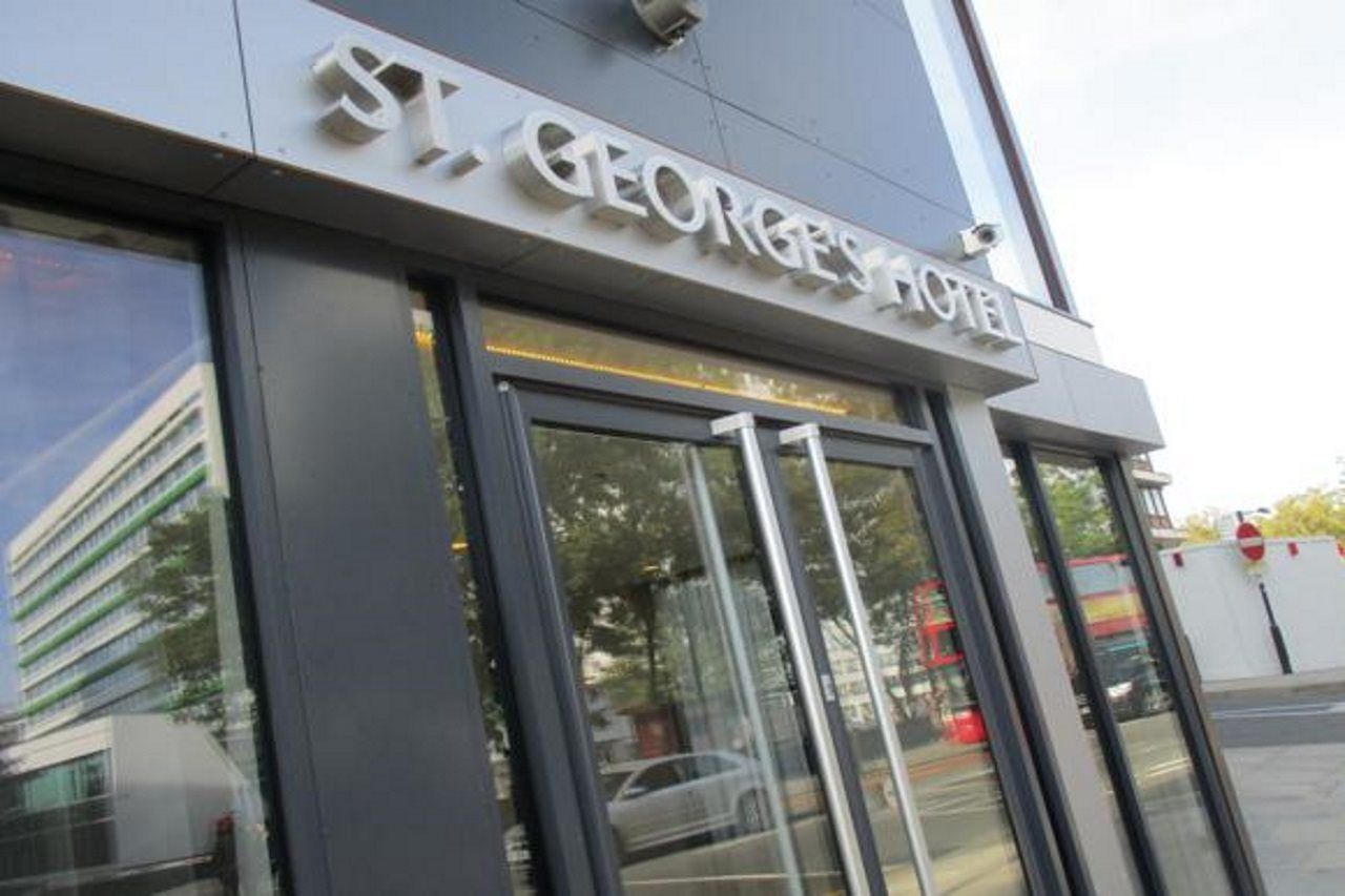 St George's - Wembley 4* Londres