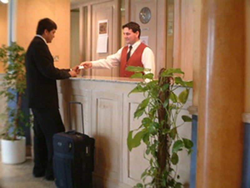 Hotel Queens Park Londres