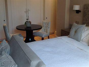 Library Hotel 4*