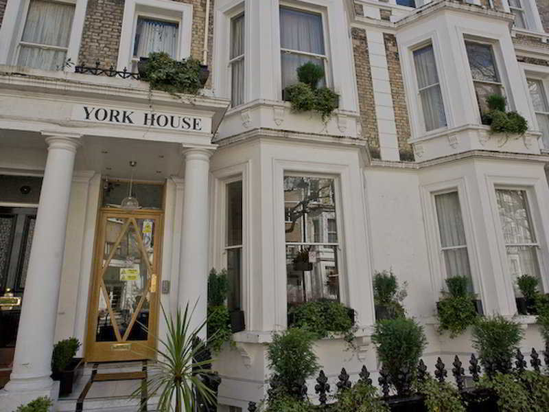 Dylan Earls Court * Londres