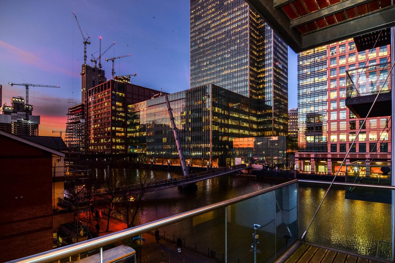 Canary Wharf - Corporate River View *
