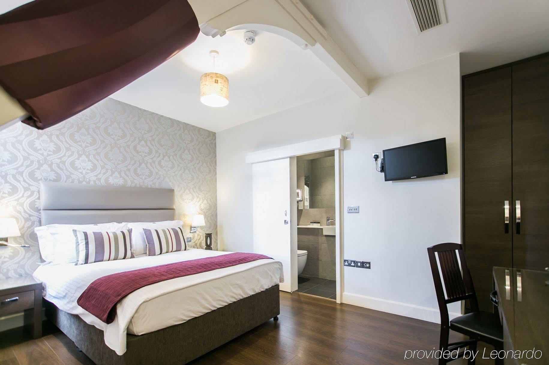 The Pillar Hotel
