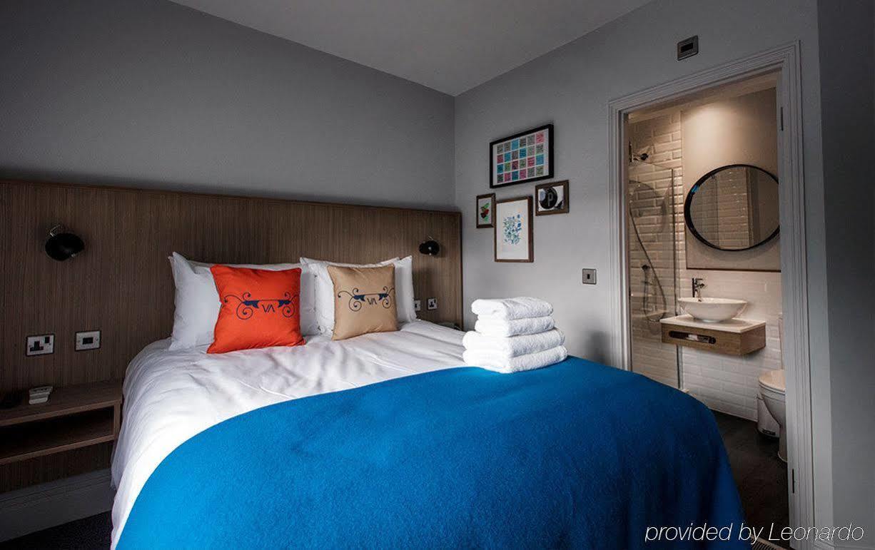 Victoria Hotel 2*