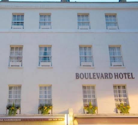 Boulevard Hotel 2*
