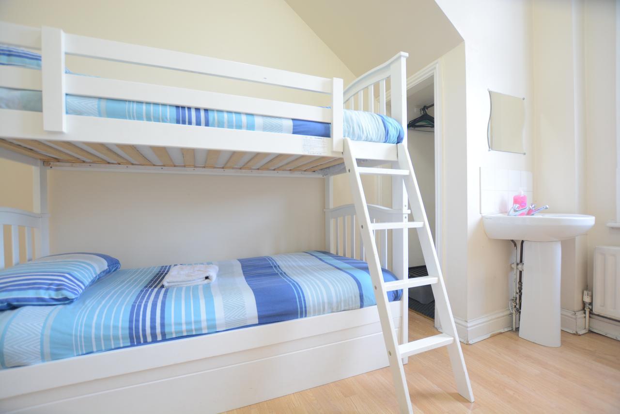 New Cross Hostal