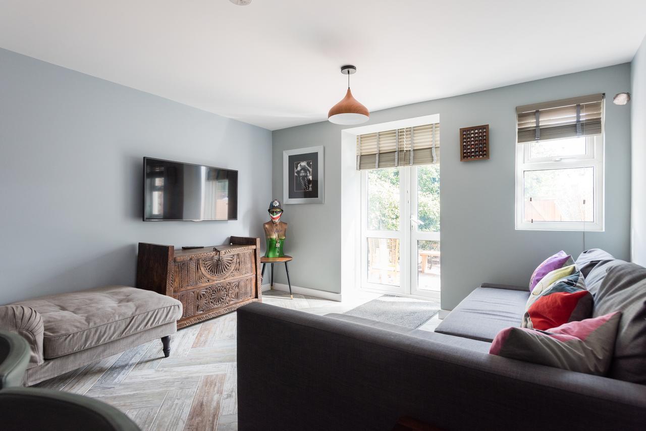 Second Nest Nine Elms * London