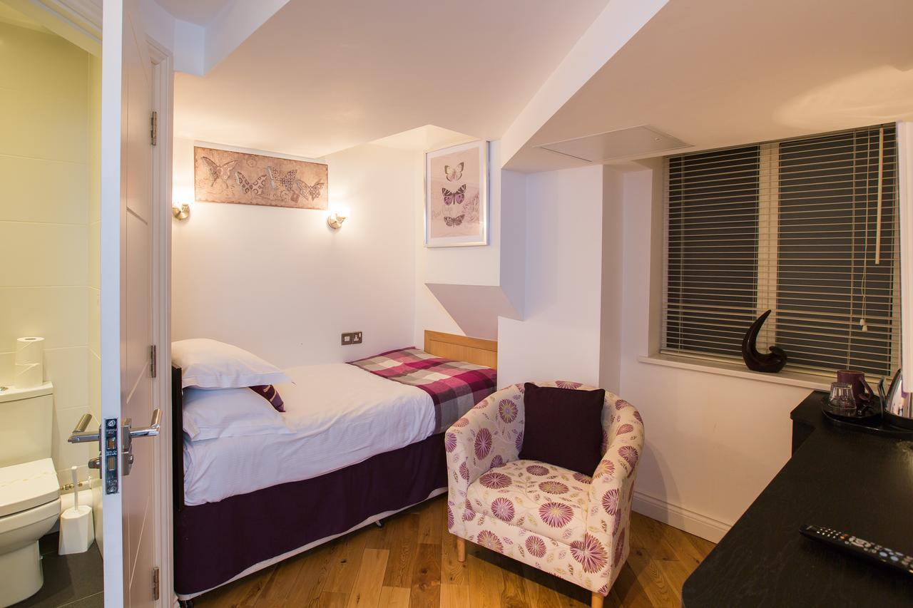 The Pods At Nell Gwynn Apartahotel 4*