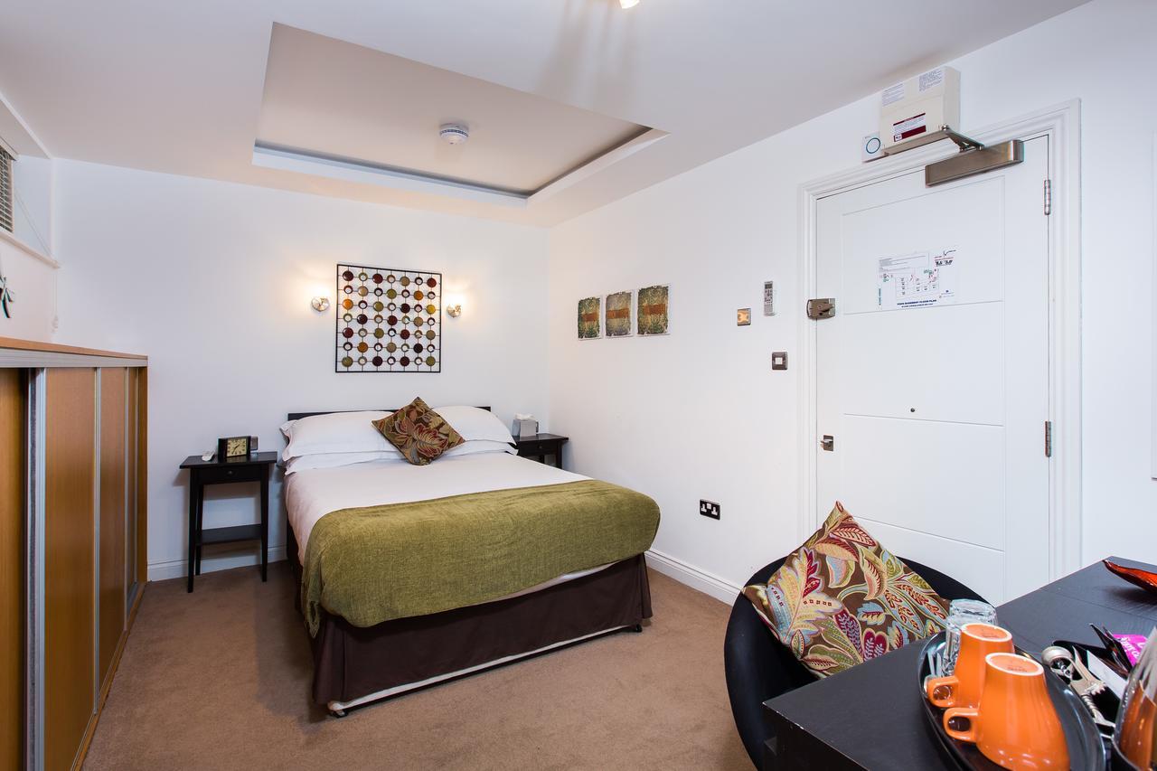 The Pods At Nell Gwynn Apartahotel 4*
