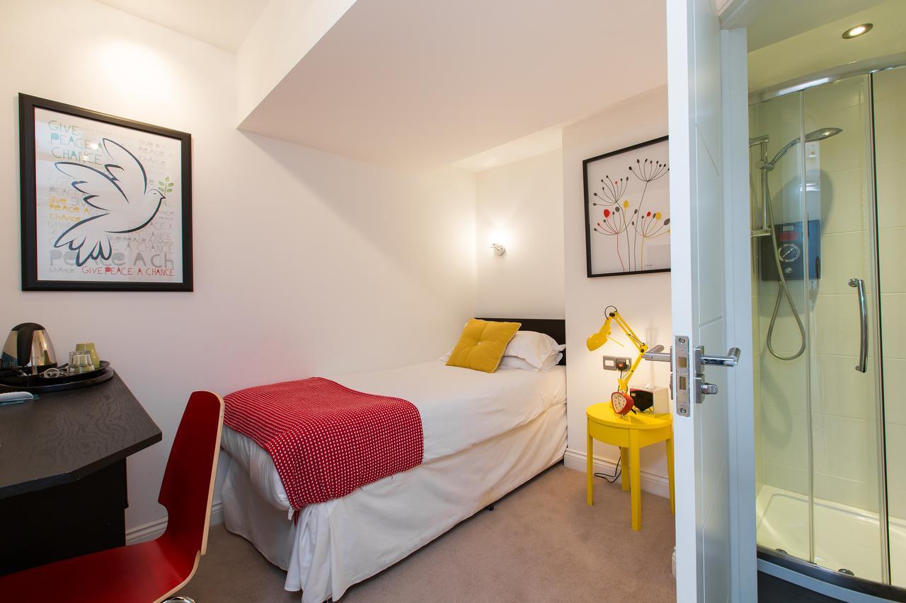 The Pods At Nell Gwynn Apartahotel
