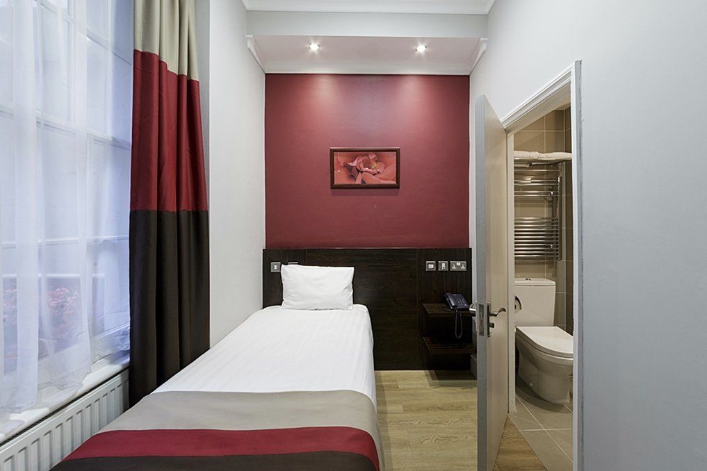 Royal Cambridge Hotel 3*