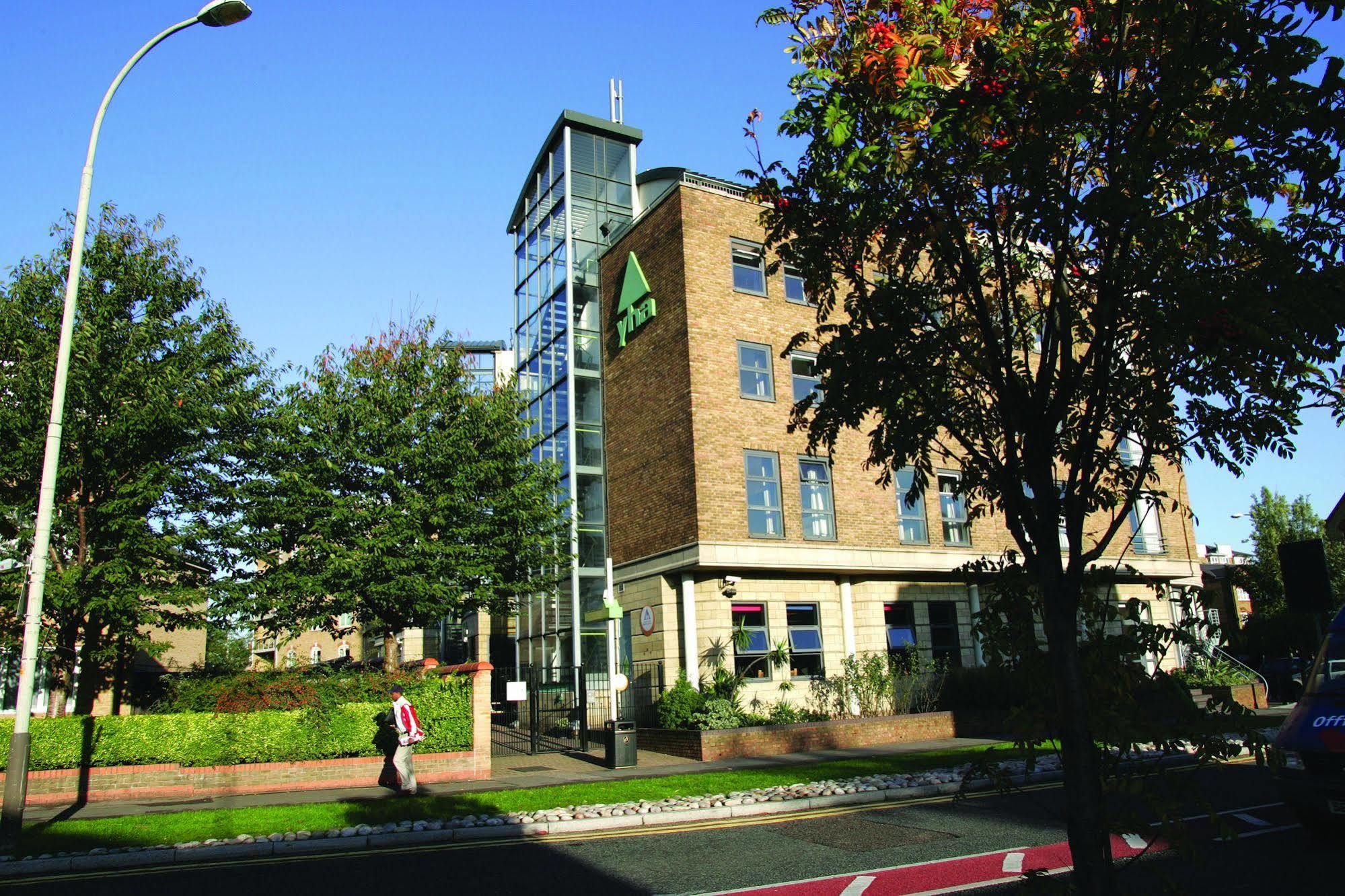 Hostel Yha Thameside