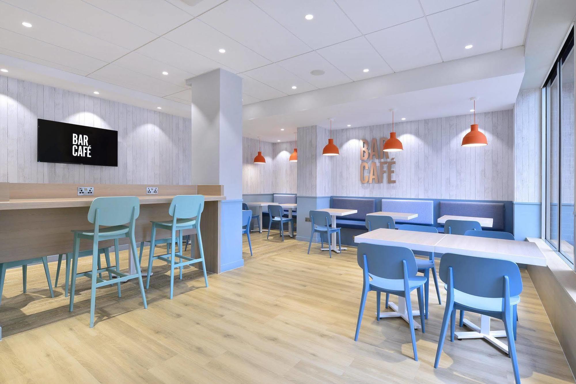 Travelodge Farringdon 3*