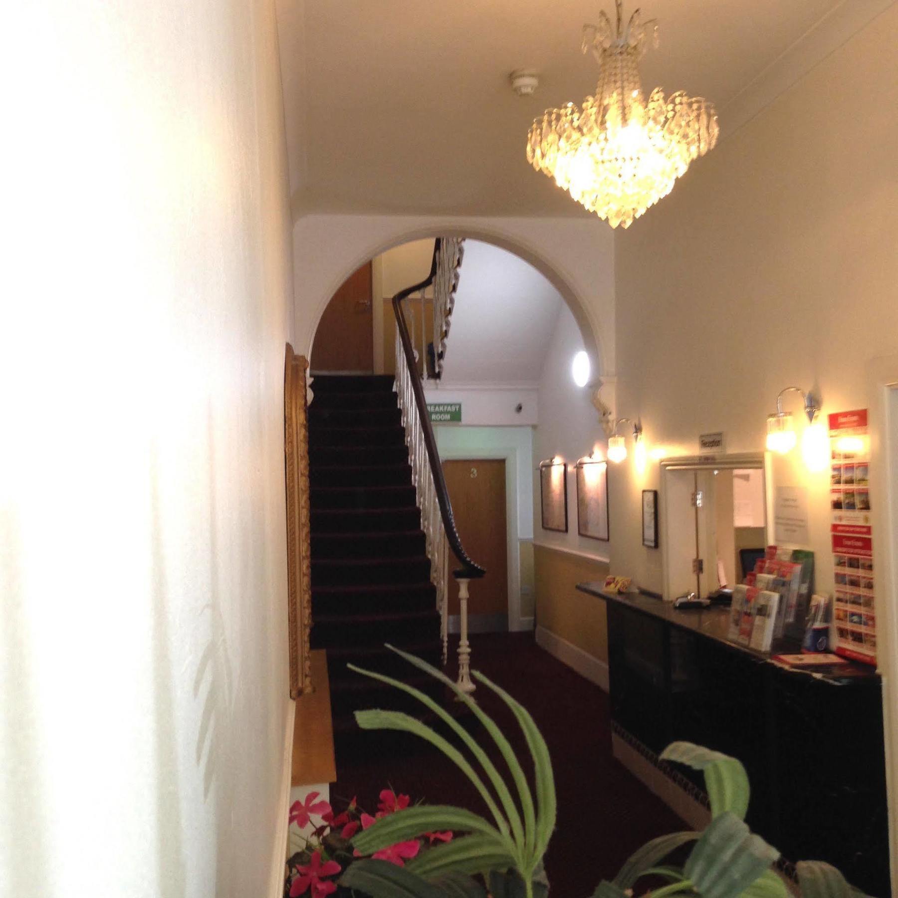 Caring 3* Londen