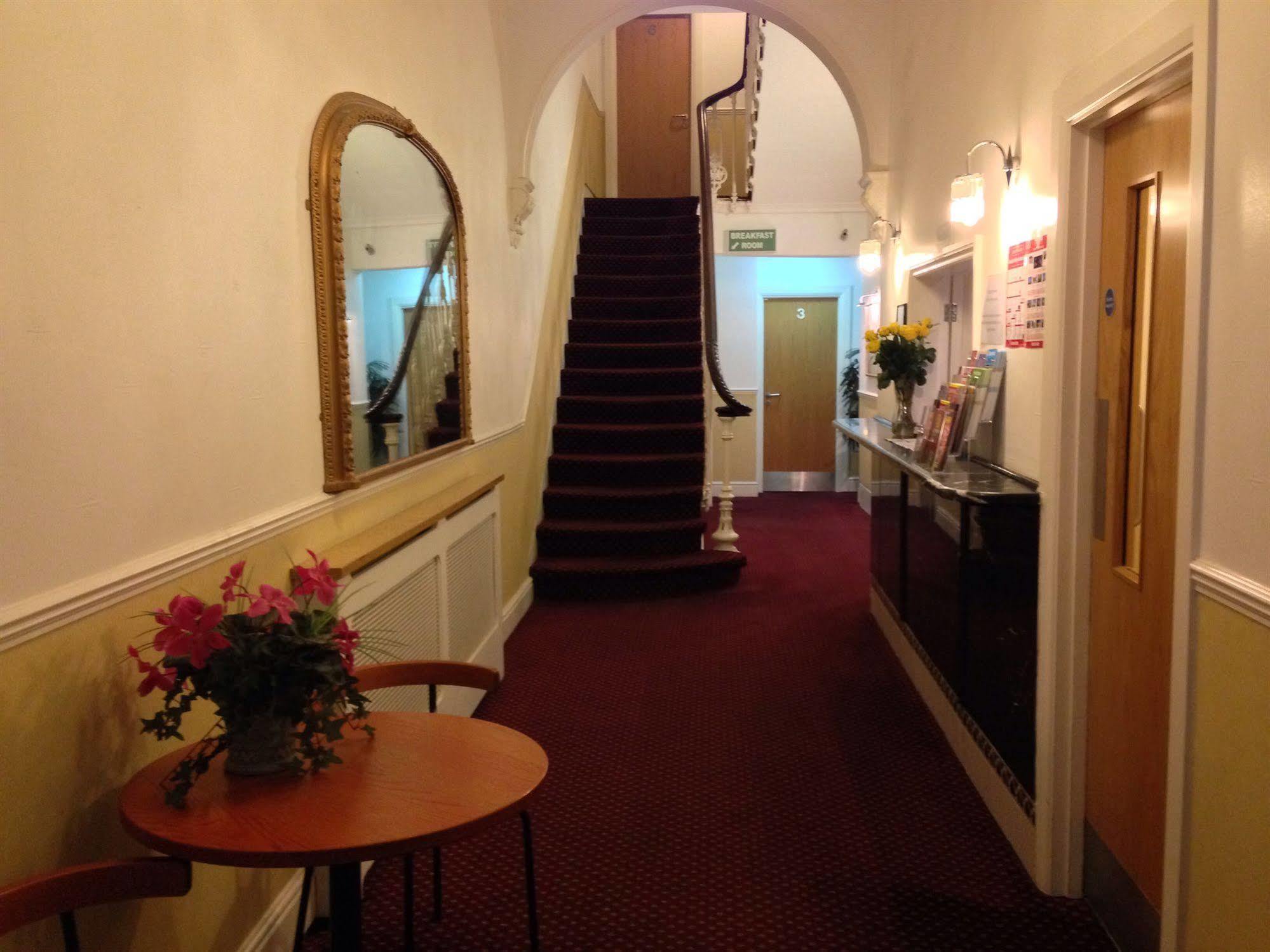Hotel Caring Londen