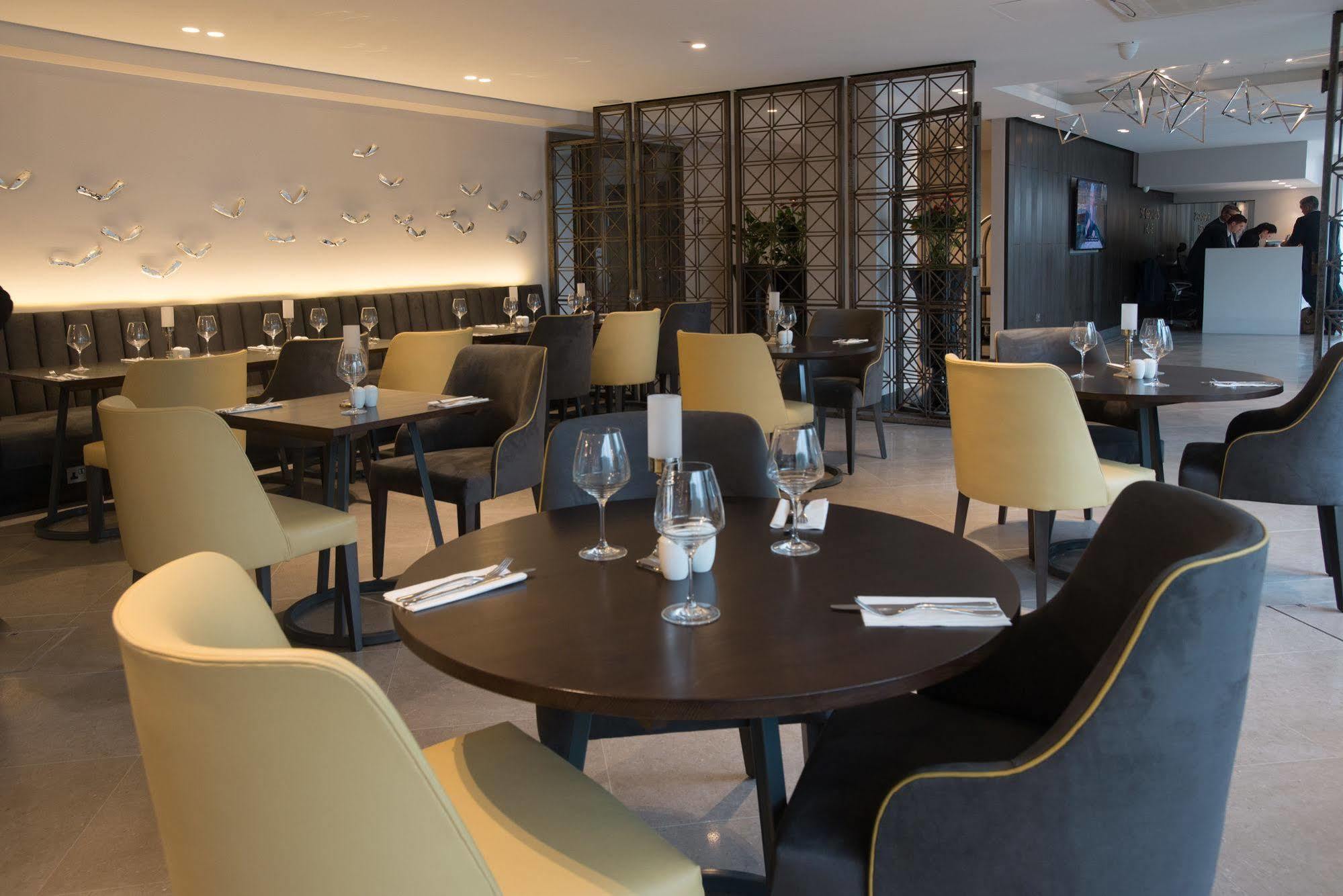 St George's - Wembley 4* Londres