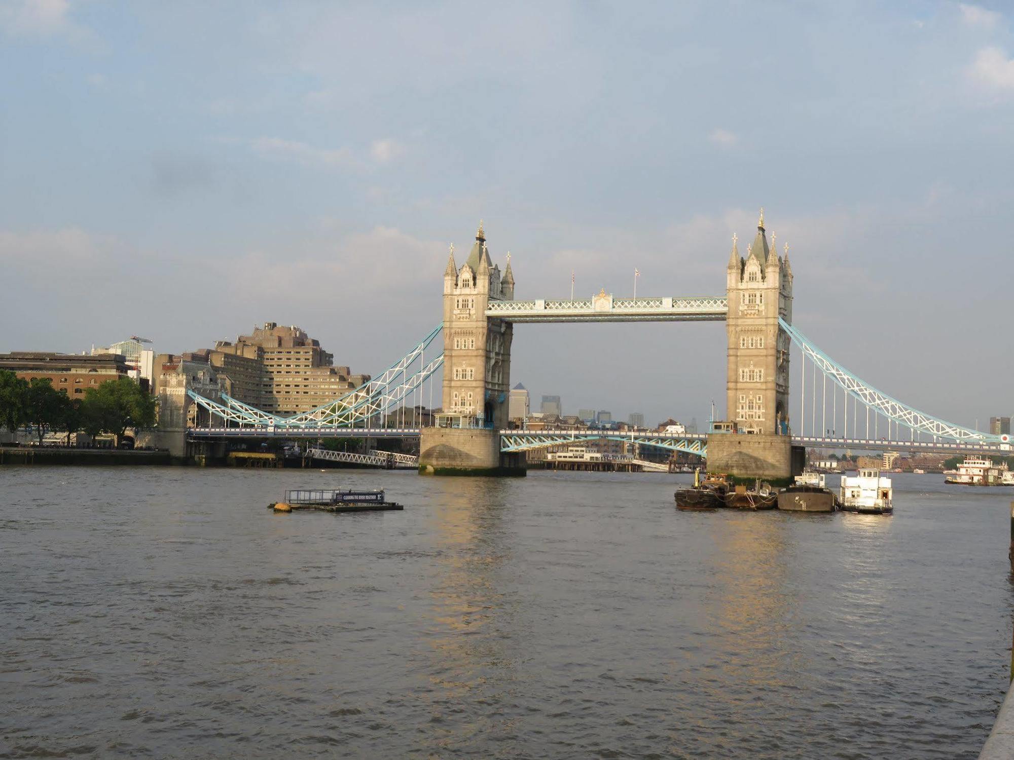 Express - Excel By Ihg Hotel Londres