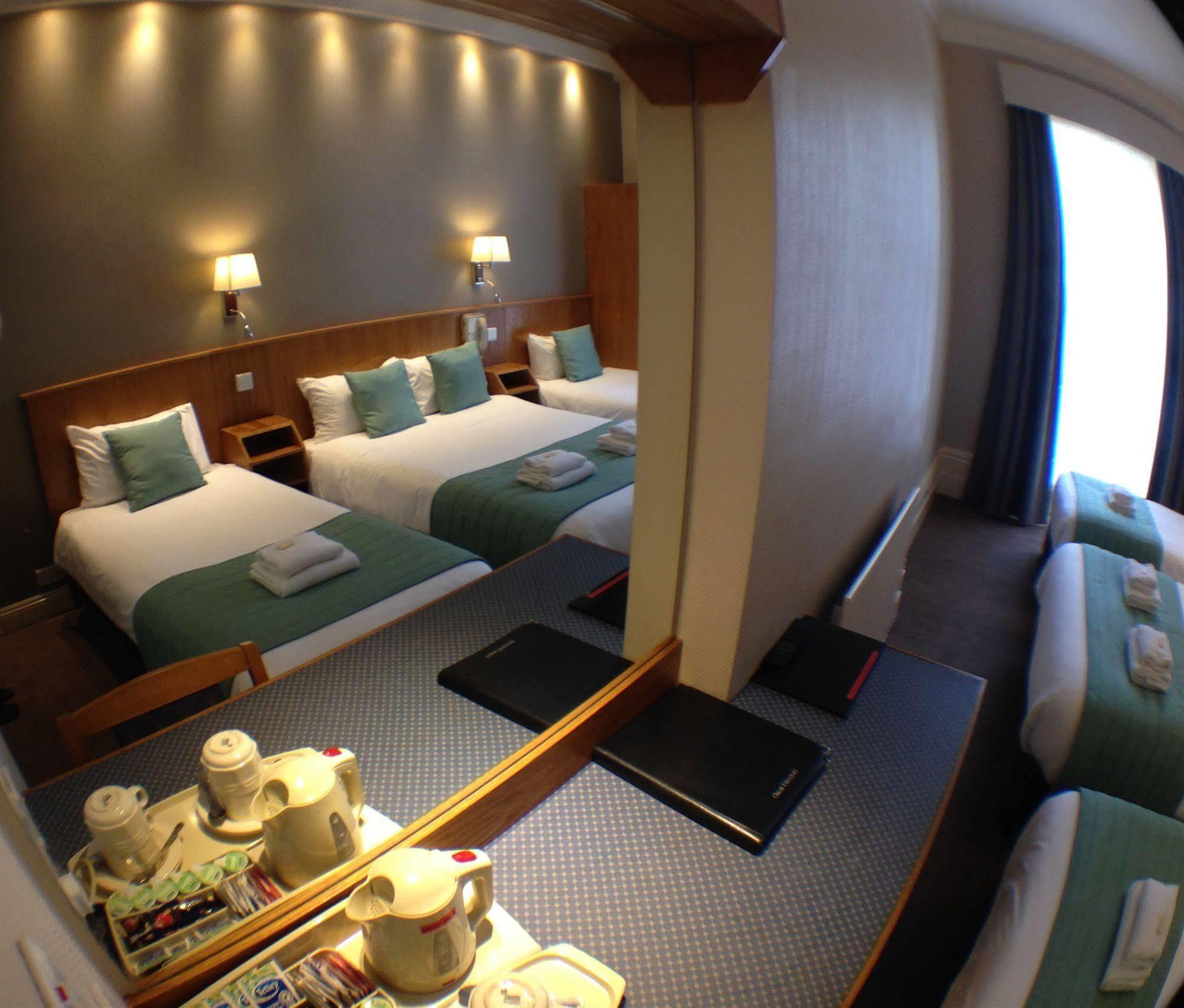 Hotel Columbus 2*
