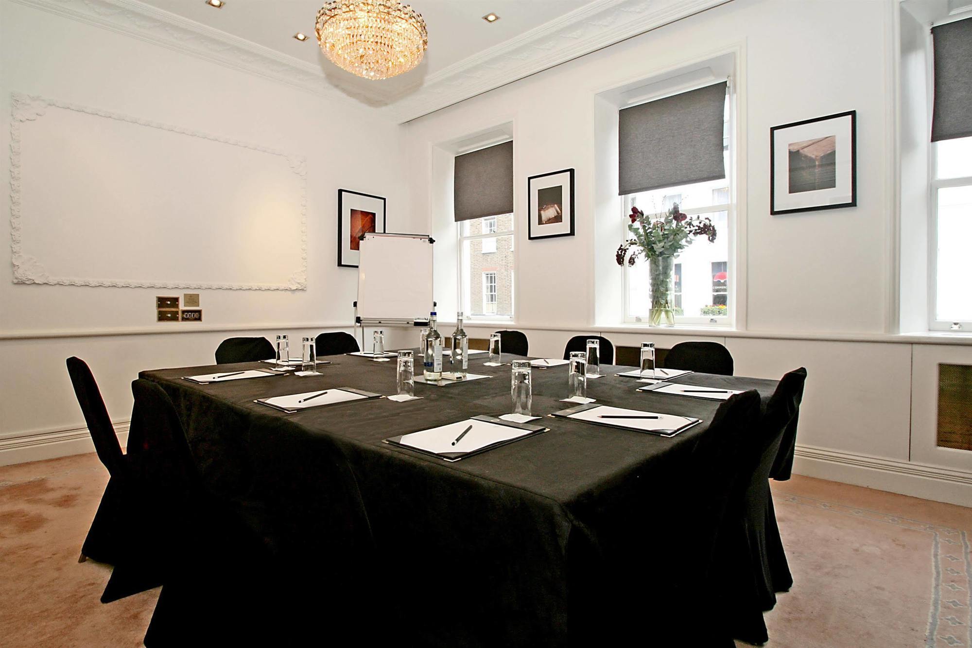 The Rathbone Hotel, Fitzrovia 4* Londres