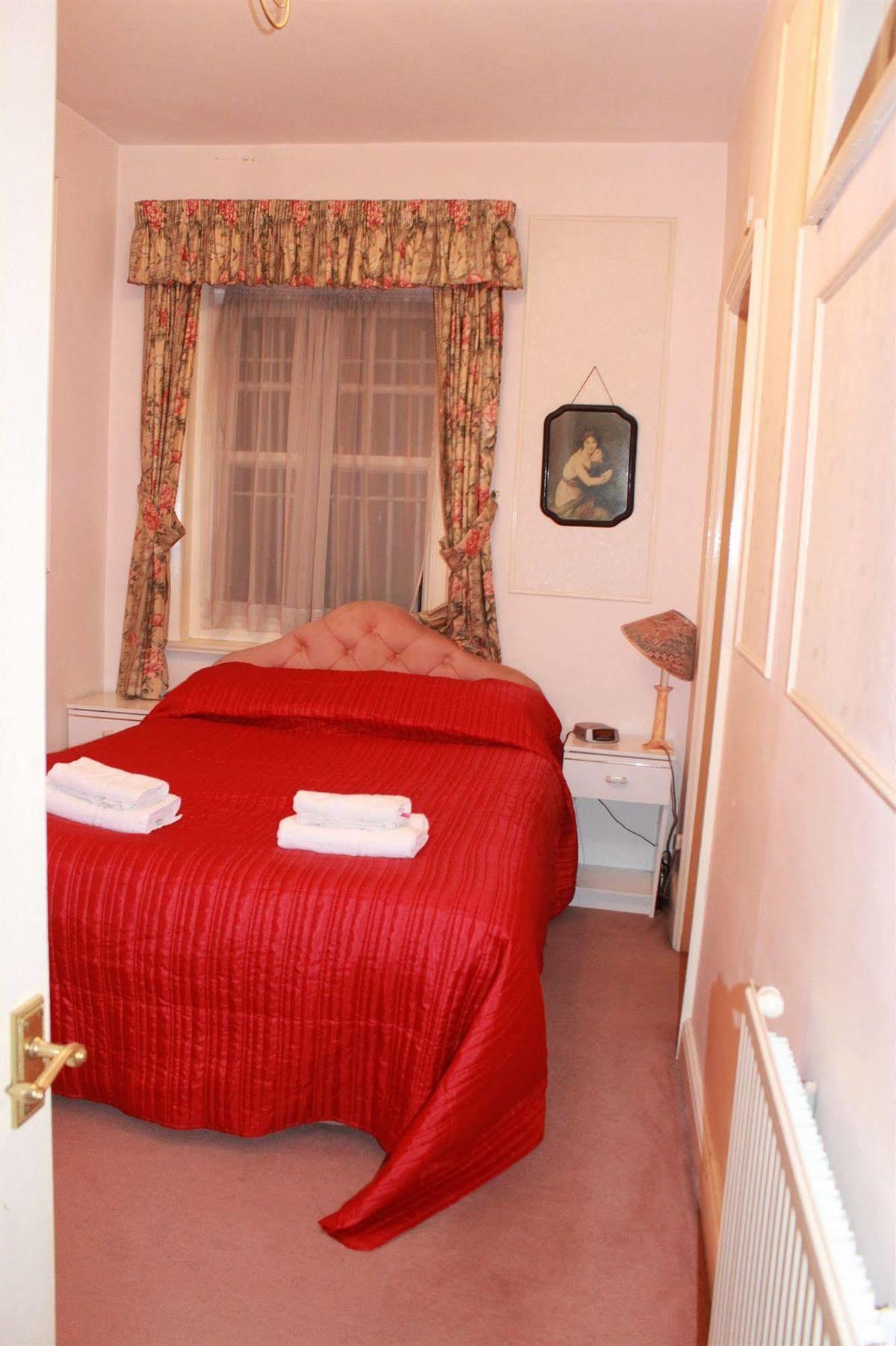 Kensingtoncourt Apart-hotel 3*