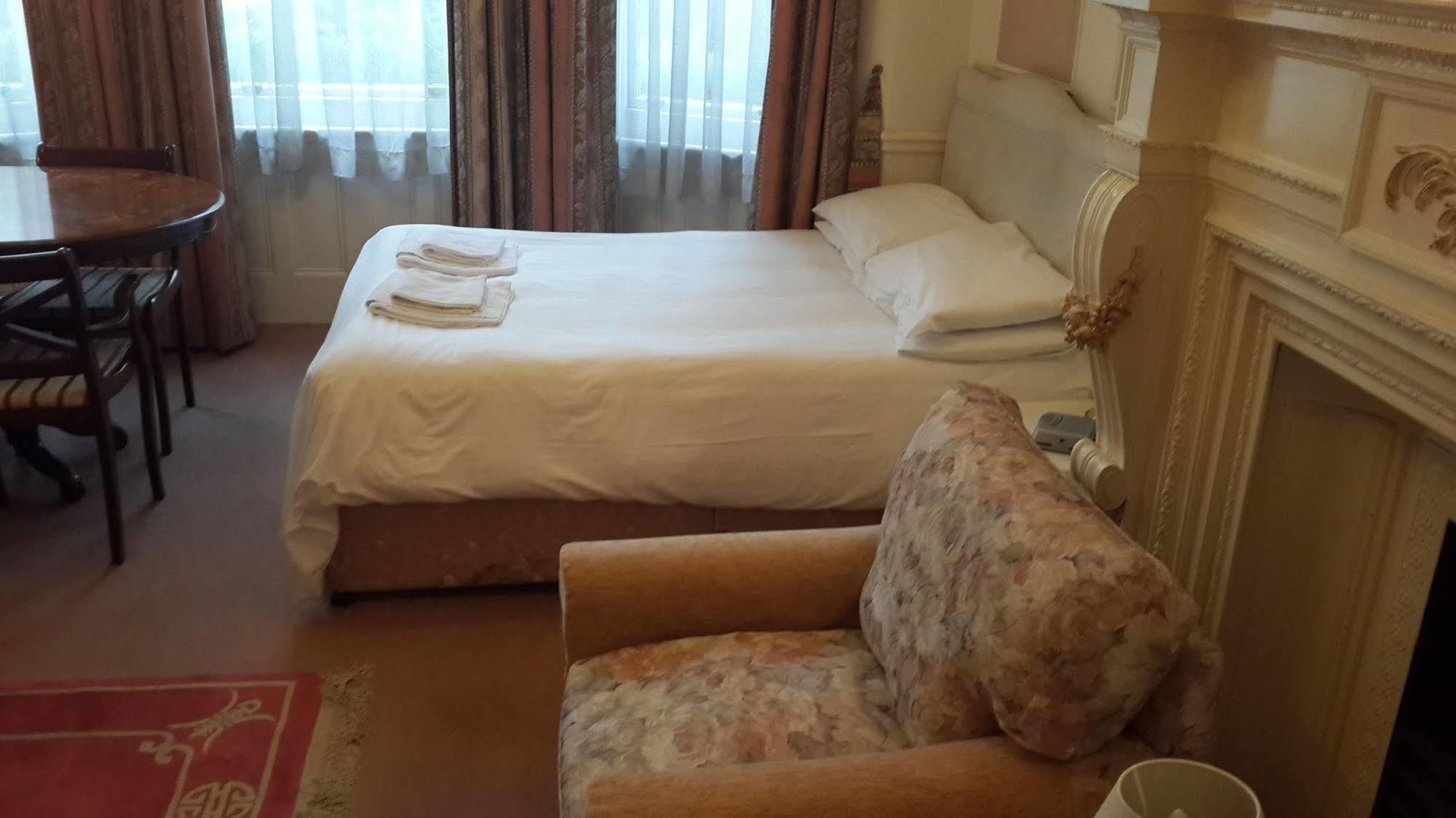 Apart-hotel Kensingtoncourt 3*