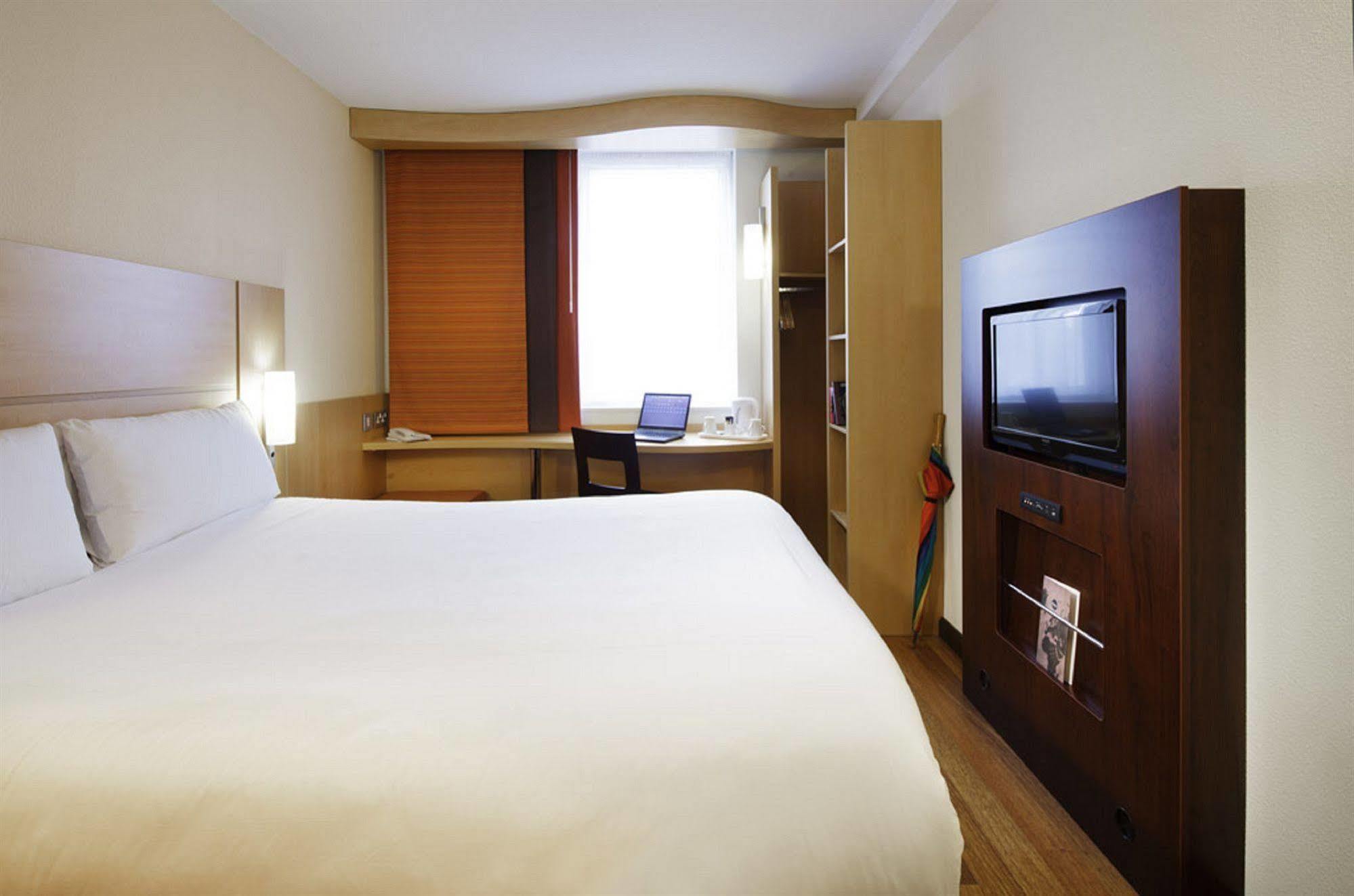 Hotel Ibis Greenwich 3*