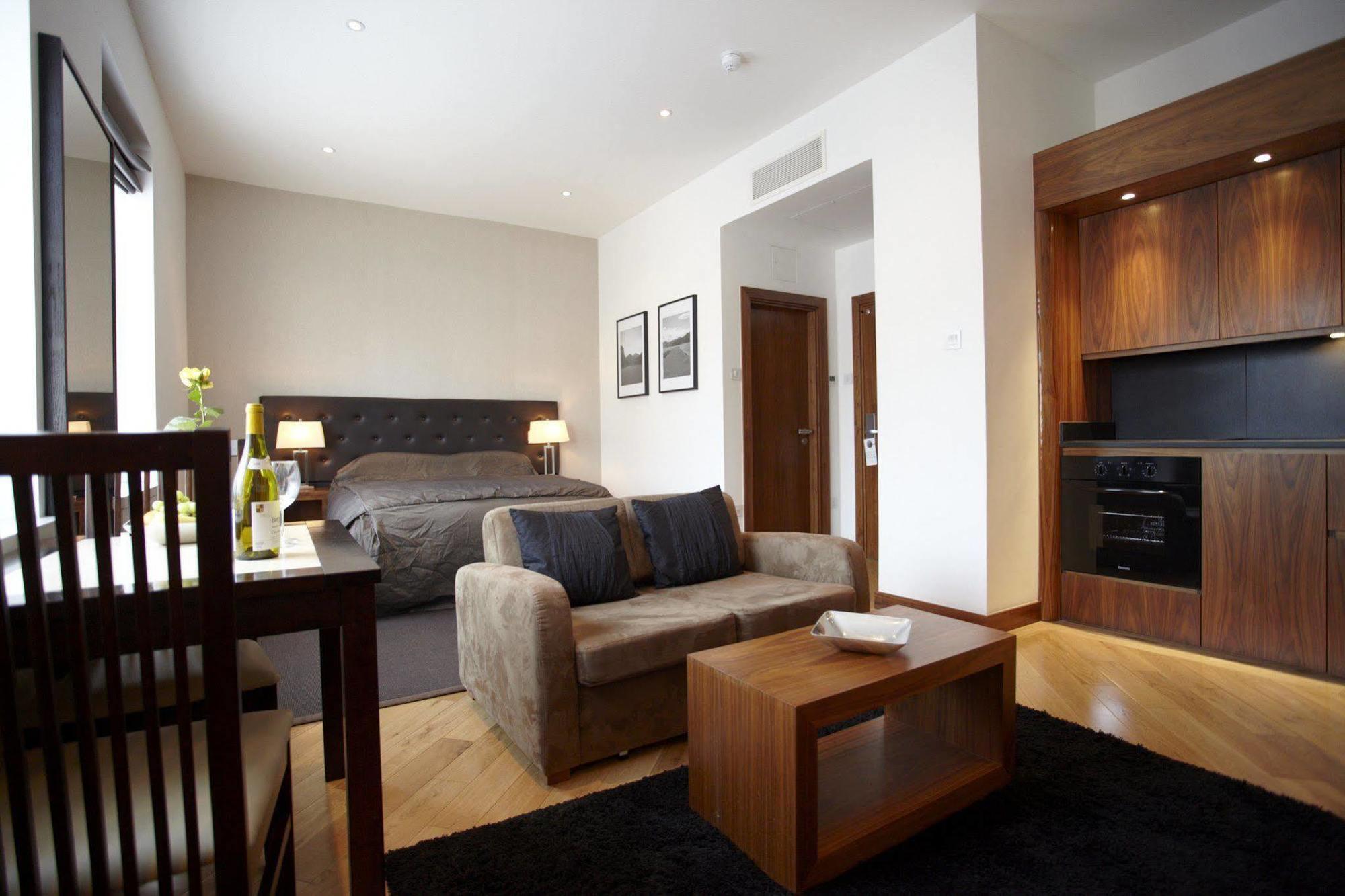 Apartahotel Presidential Kensington 4*