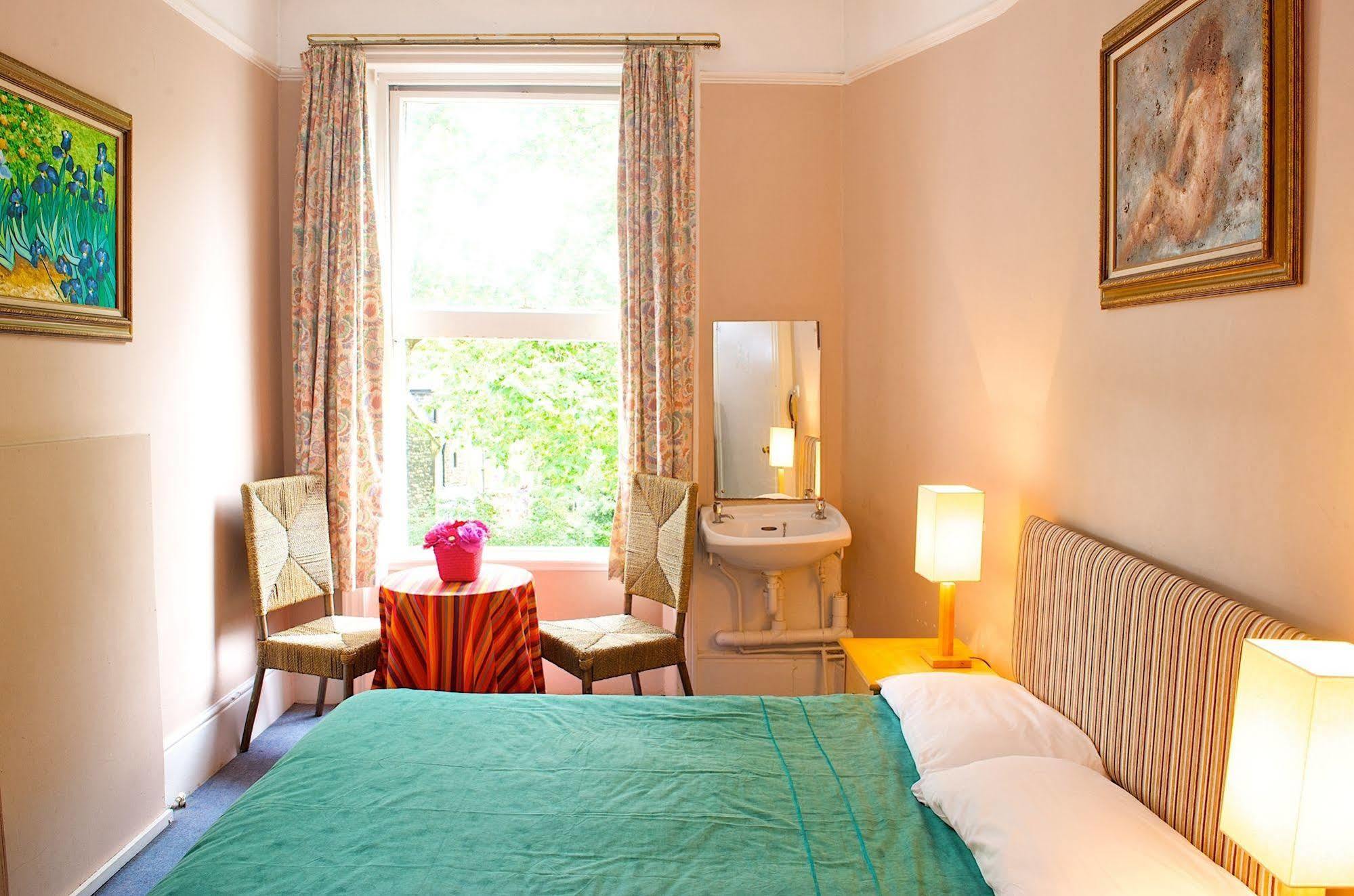 Curzon House 2* Londres