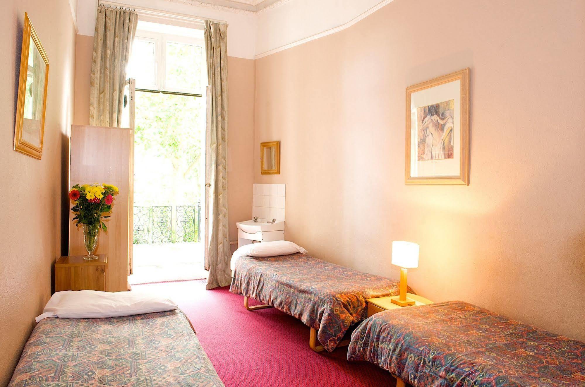 Curzon House Pensión