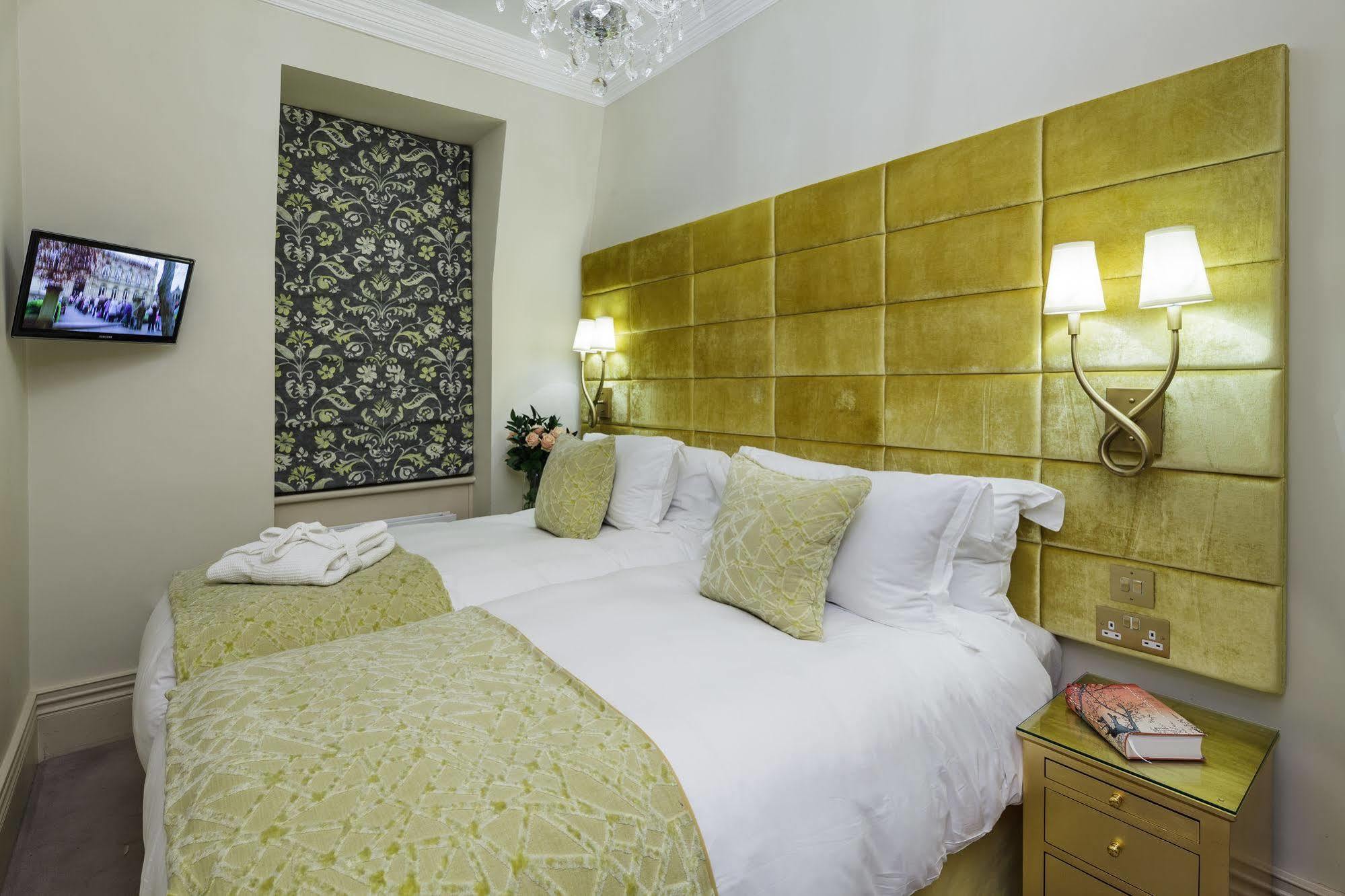 The By The Sloane Club Londen